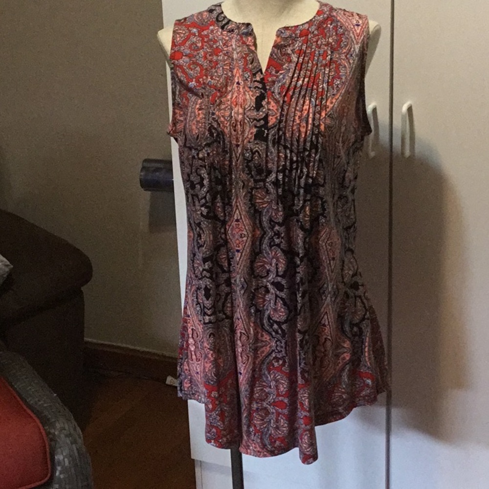 Sleeveless shirt